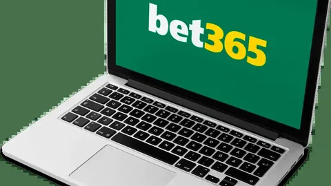 《迷雾中的真相：蓝军内部揭秘，马雷斯卡48小时孤立之谜》