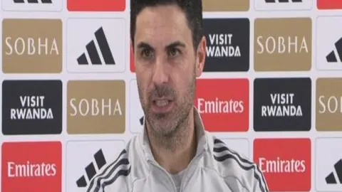 维罗纳对决佛罗伦萨：杜达、法劳尼领衔首发，德赫亚、扎尼奥洛临场亮相