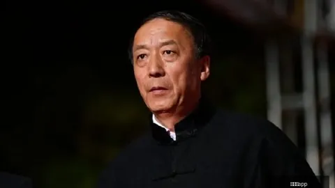 终极对决：马刺爵士激战259，太阳布克40分逆风翻盘快船